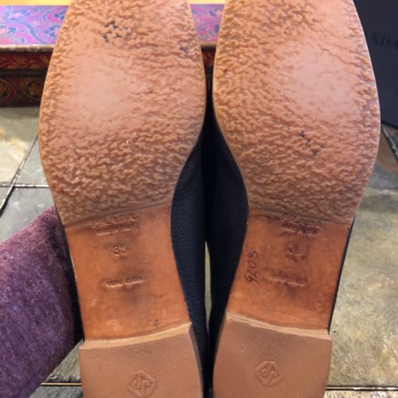 Prada Leather Box Toe Flat Sz 38 Shoe - Picture 10 of 10